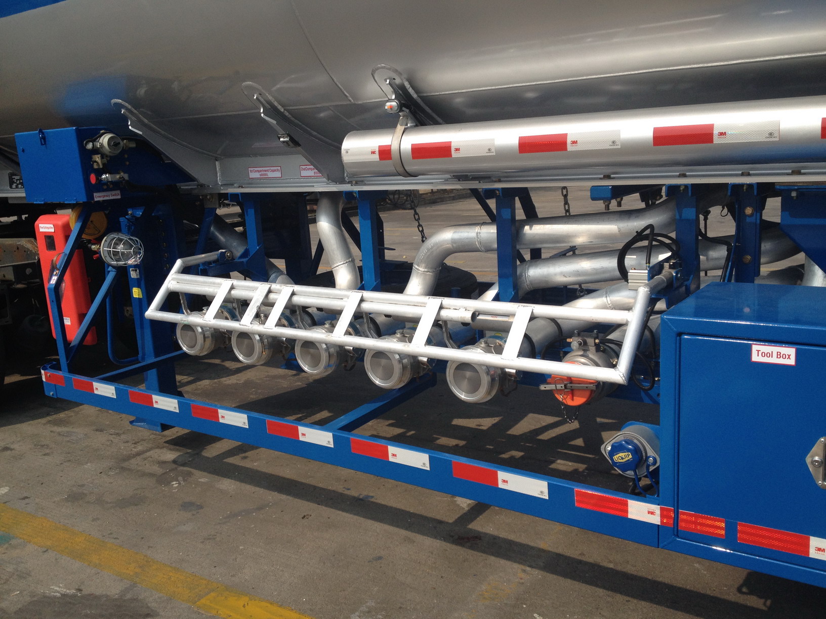 Aluminum tanker for PNG