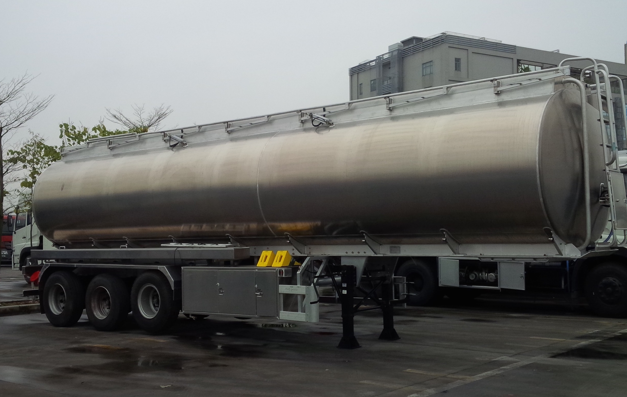 Aluminum tanker for Pillipine