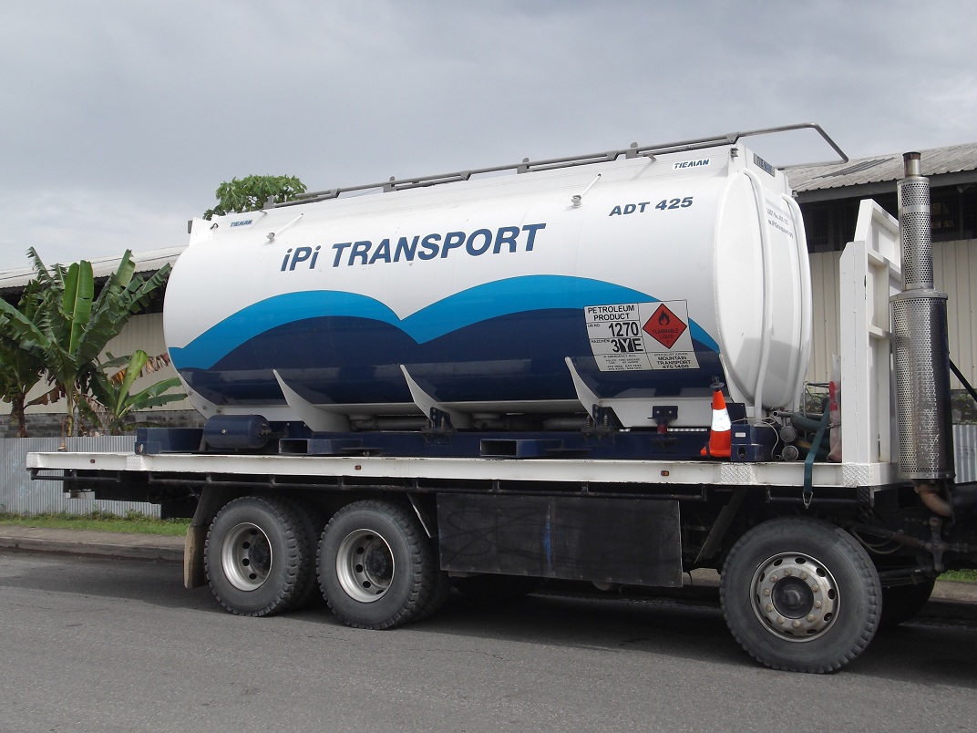Demountable oil tanker for Papua New Guinea