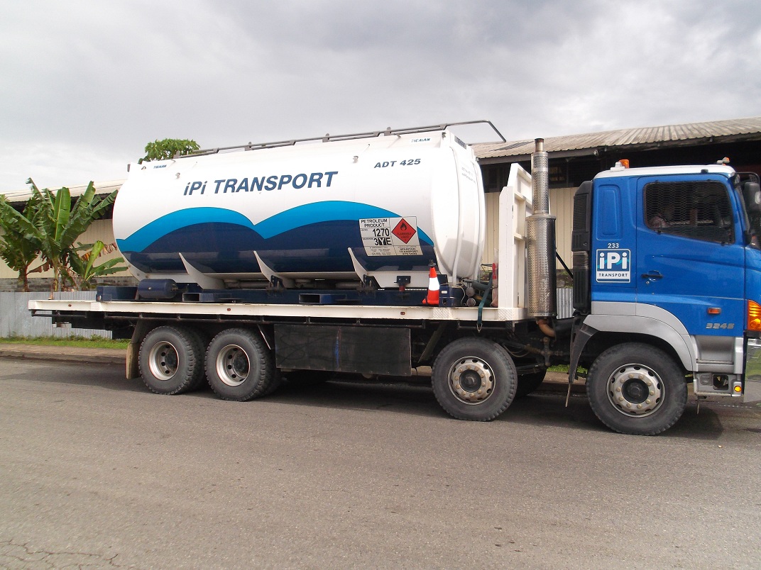 Demountable oil tanker for Papua New Guinea