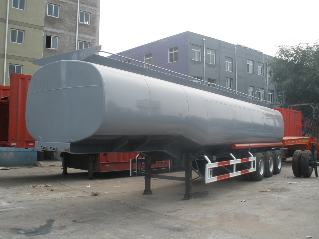 Steel tanker trailer for Burma