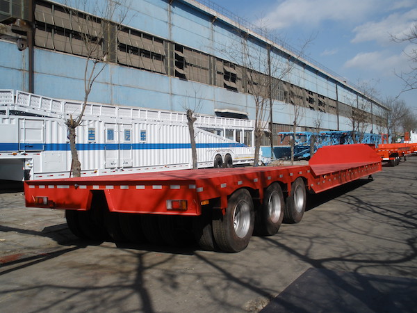 Lowboy trailer for Kenya