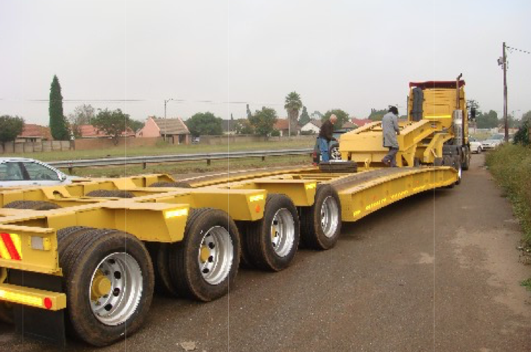 Detachable gooseneck lowboy trailer for South Africa