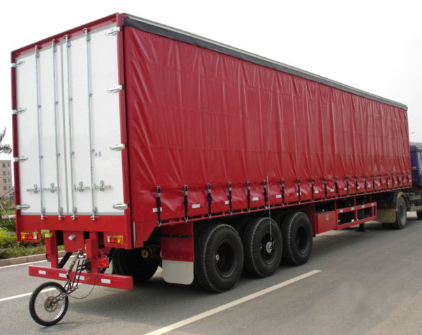 Curtain side trailer for PNG