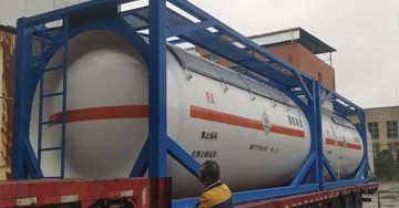 Liquid chlorine tanker trailer