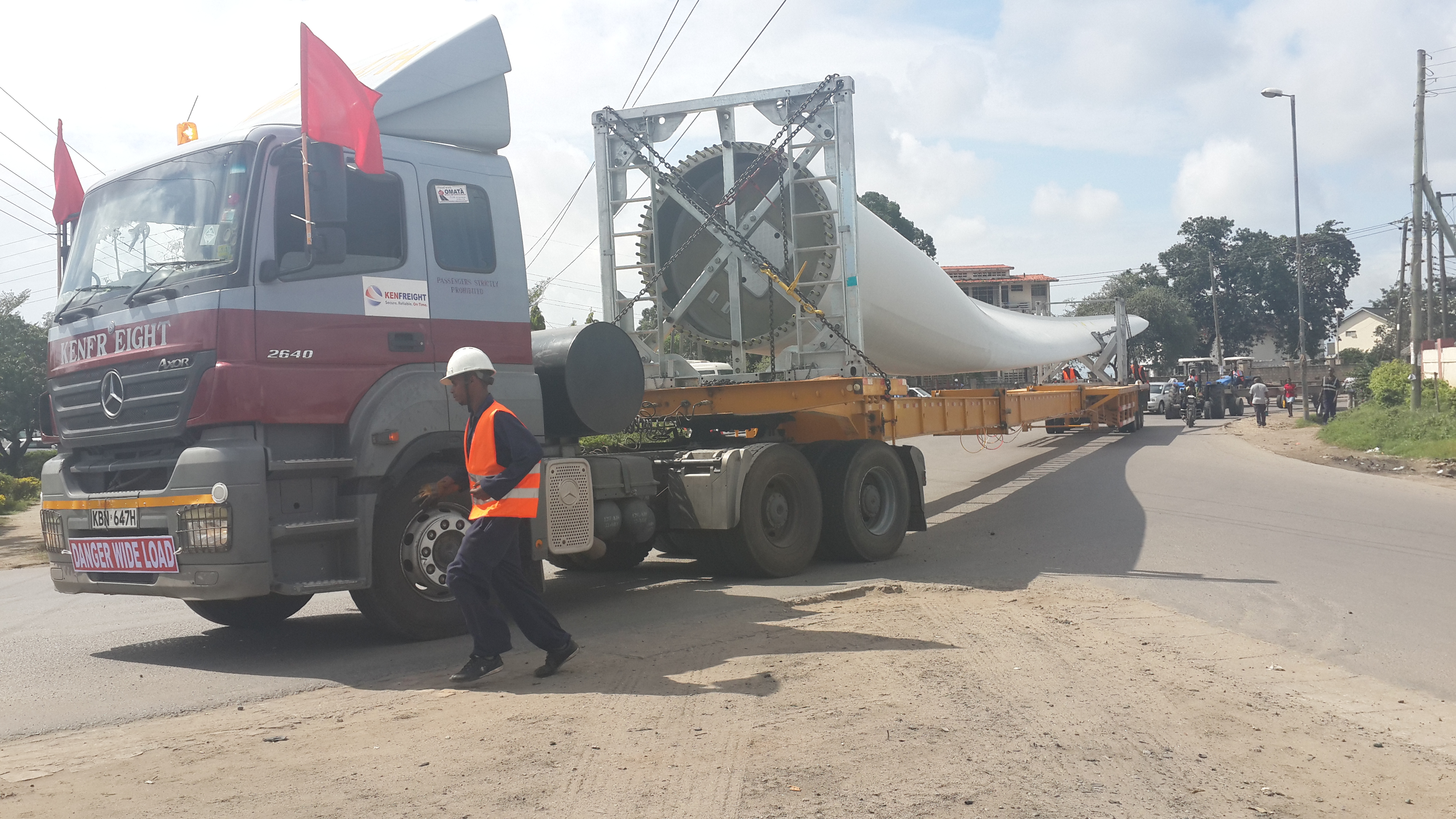 Wind blade trailer for Uganda